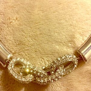 I.N.C. Silver choker with chain-linked crystals
